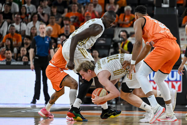 既注重短期 既注重短期